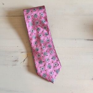 ERMENEGILDO ZEGNA pink Dk Gray Fan shapes Silk 100% Italian silk 59"X3.25"